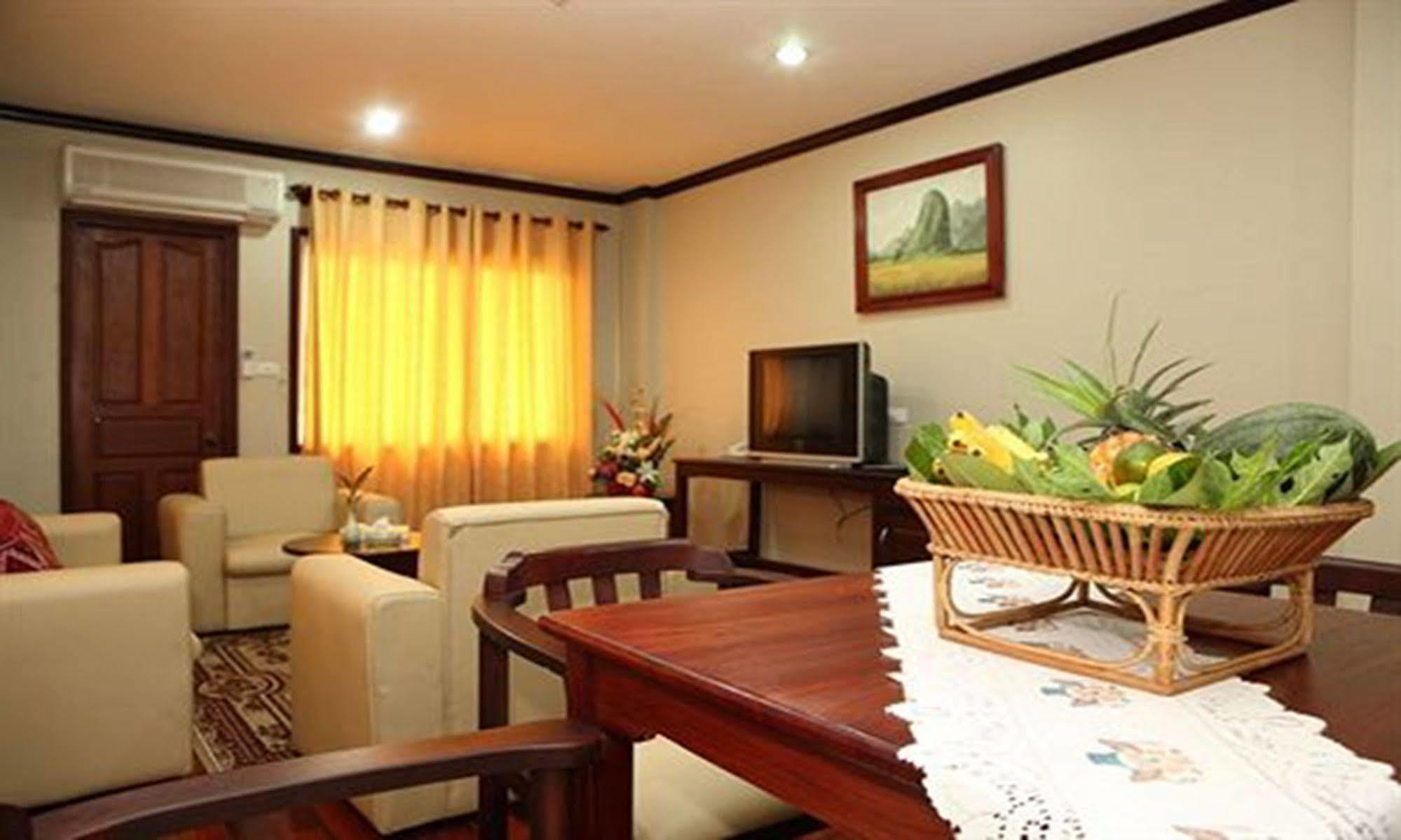 Vansana Riverside Hotel Vientiane Exterior photo